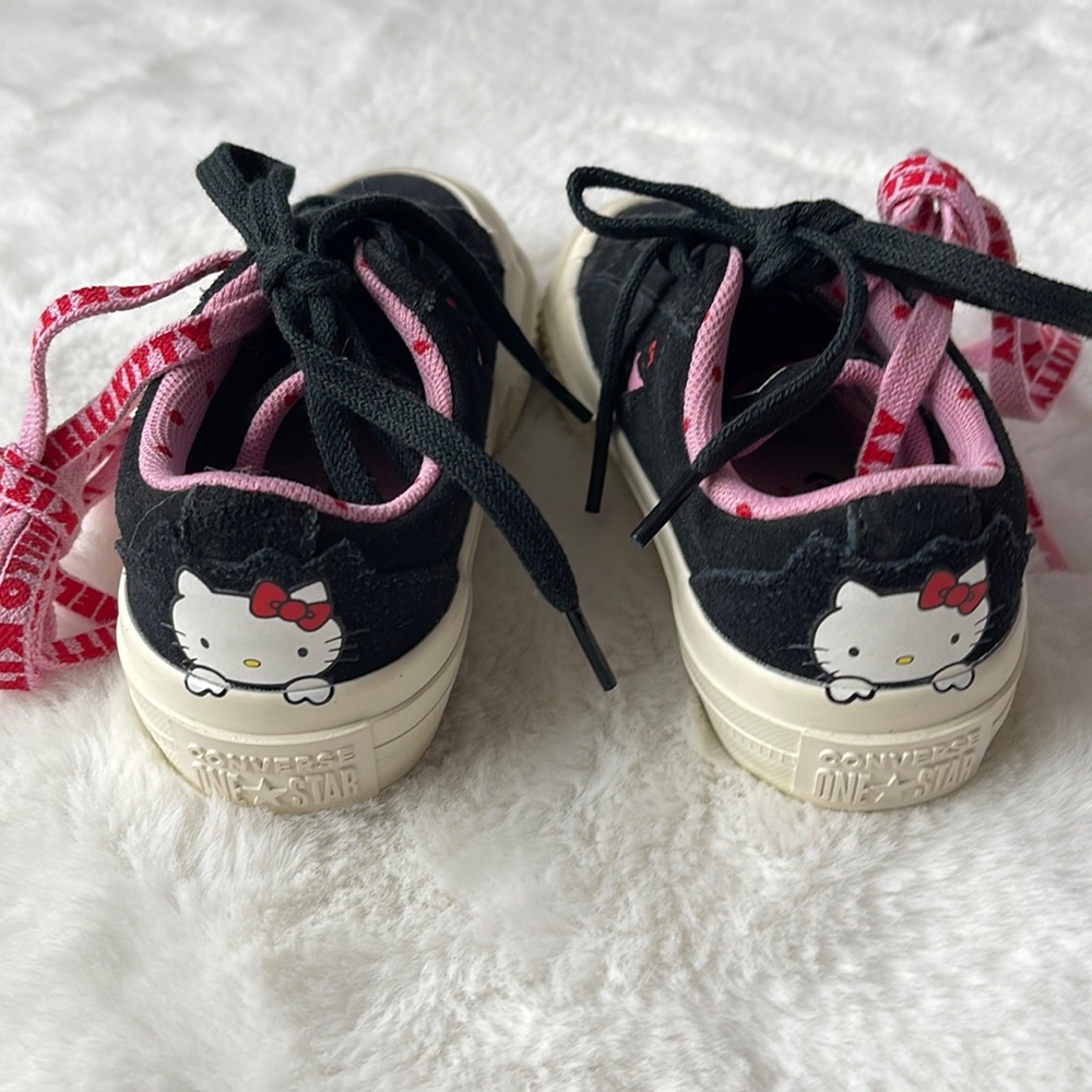 NWOT Converse x Hello Kitty suede sneakers
